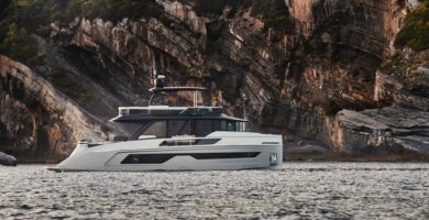 Explorer Motor Yachts 62 2025