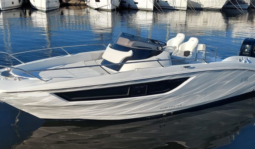 Sessa Marine Key Largo 27 FB 2022